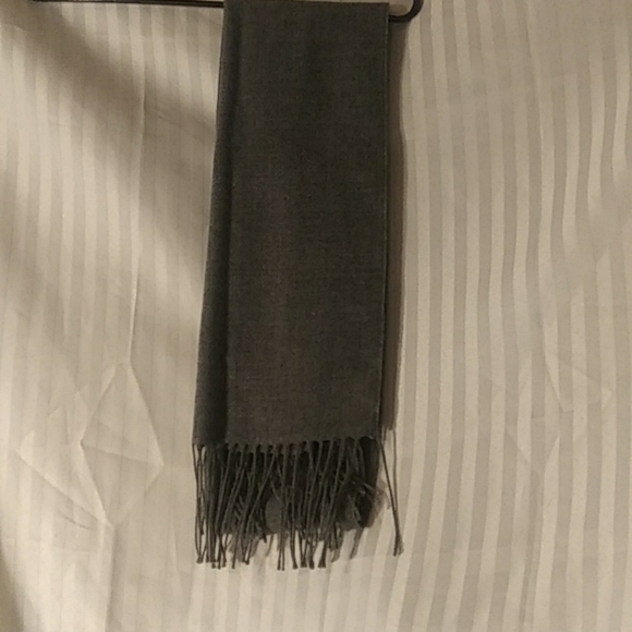 Scarf - Picture 2 of 4